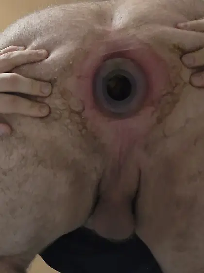 Shitty tunnel plug in ass