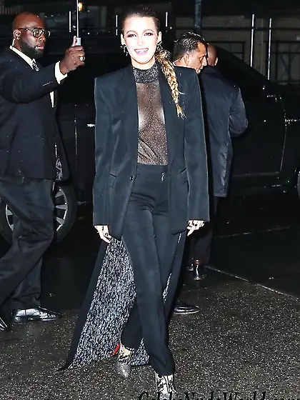 Blake Lively seethru to tits and nipple pasties