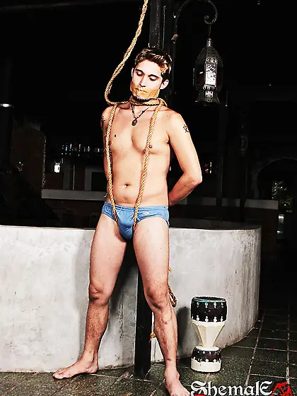 Kauana really knows how to punish her man