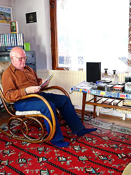 Horny grandpa tricks teen