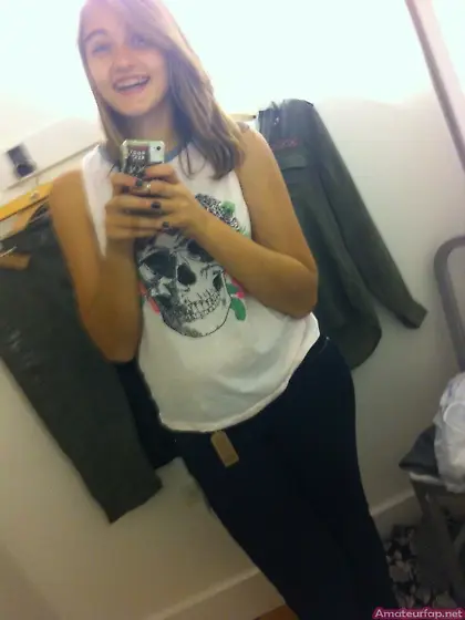 i love machine guns and i love bullets in my tits