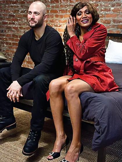 Stunning t-girl loses crimson