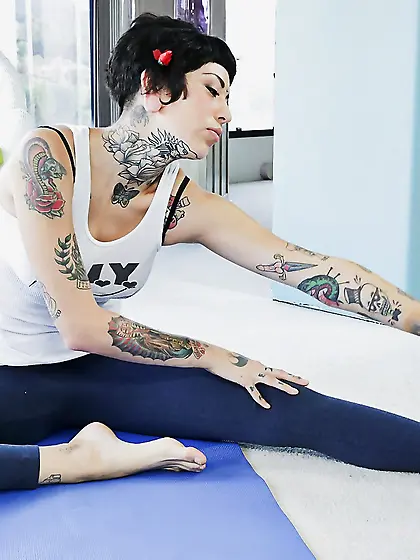 Tiny tits yoga pants