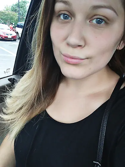 Ashley cell phone pics