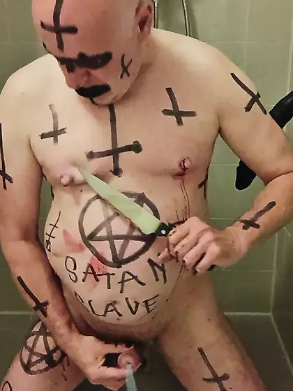 Satan Slave Cuts Open His Own Nipples