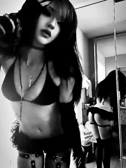 Sexy goth 19 year old hoes