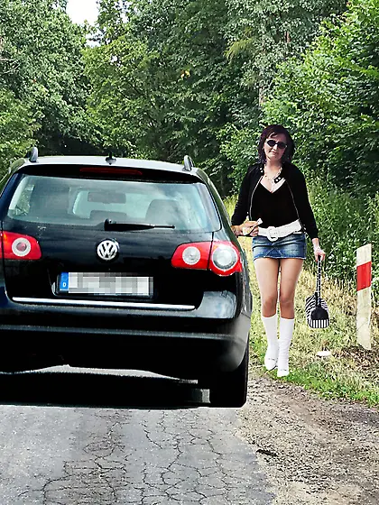 Street Hooker Mariolitta Fuck Public for Cash