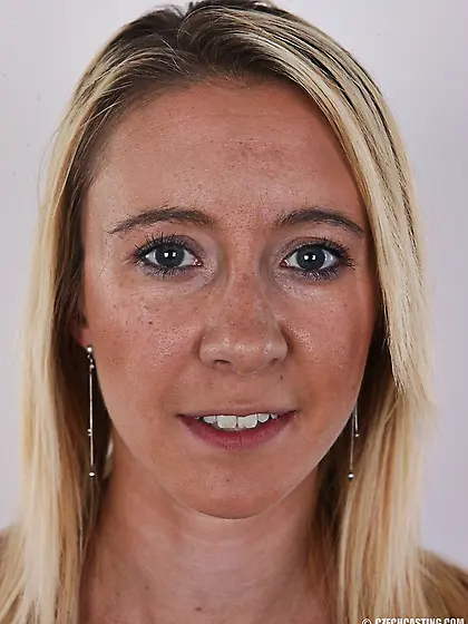 Lusty cute blonde mom