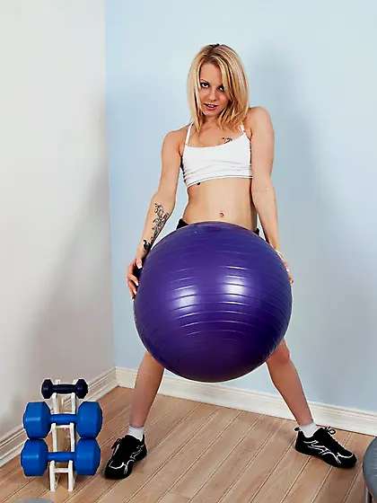 It is time for working out and blonde April Paisley needs to do