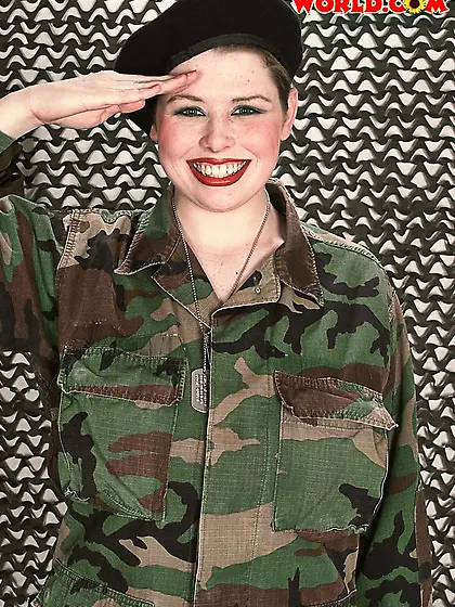 Model brunette big boobs