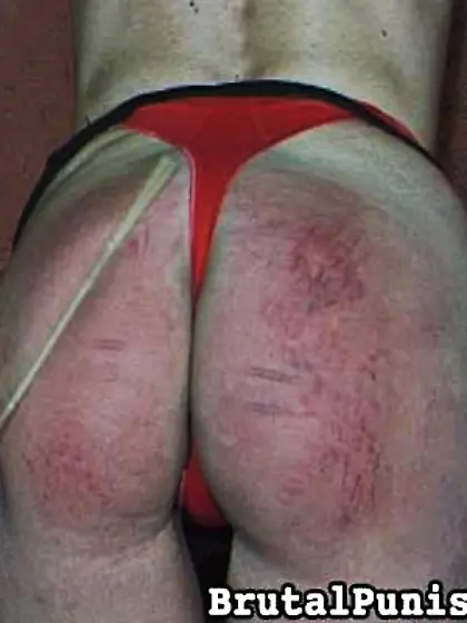 Hot bitch likes waxed