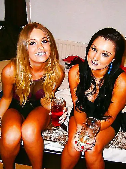 If anyone has more images of this damsel let me know