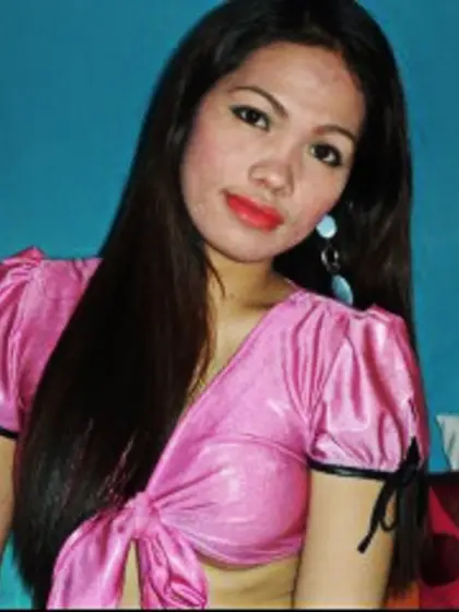 Brunette rose perform anal