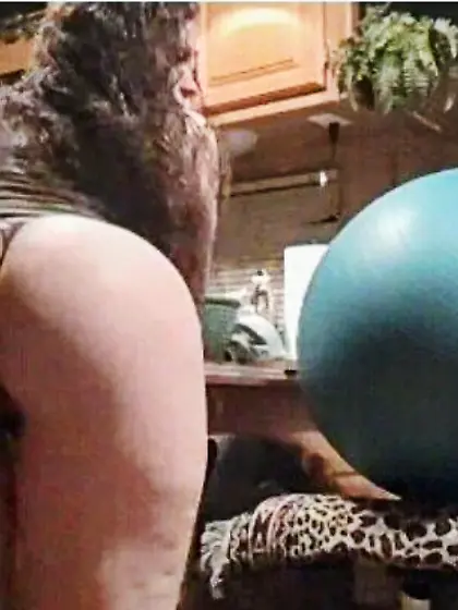 Sexy PAWG Wife