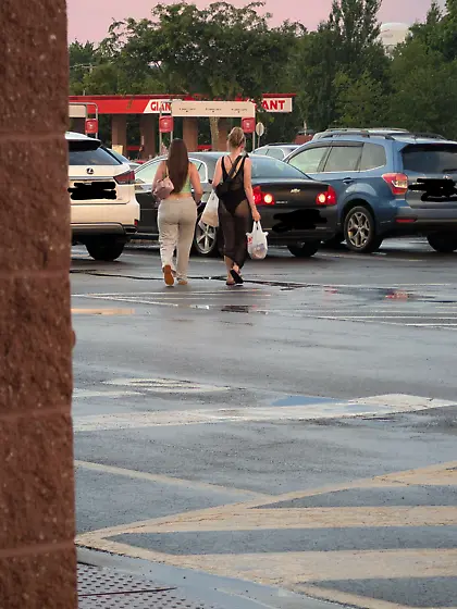 Grocery store candids