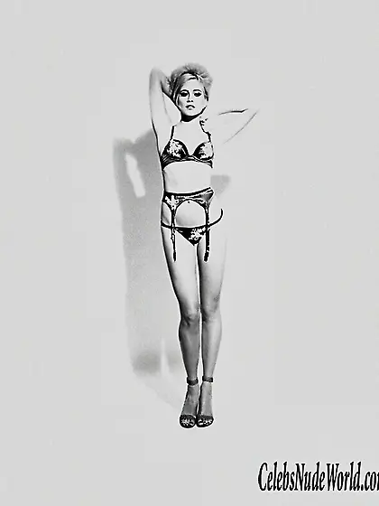 Sexy pics of Pixie Lott