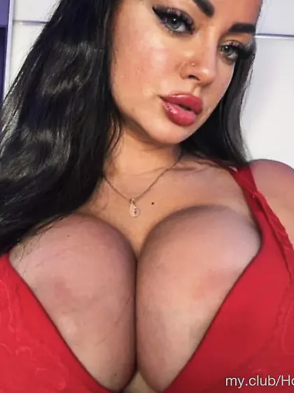 HotLivv69 Free Photos