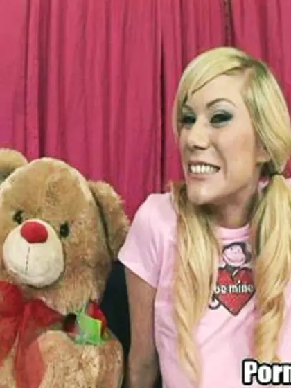 Screaming pleasure bounces lap