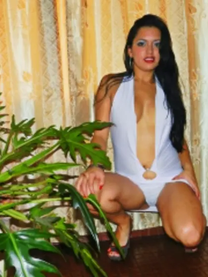 Brunette barbara1 perform anal