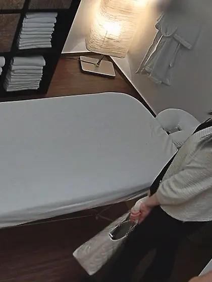 Brunette big natural melons