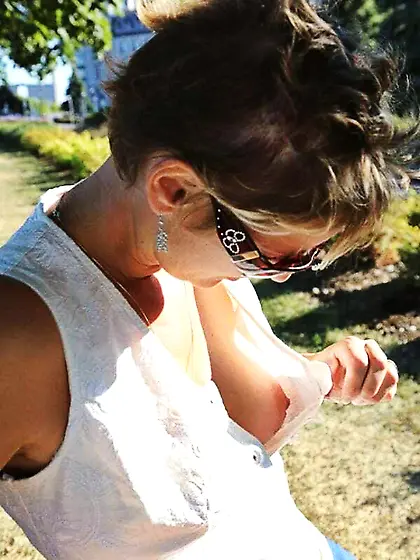 Nip Slips,  Downblouse,  & Sideboob