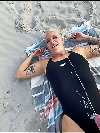 Lara CumKitten - Beach Cumshot