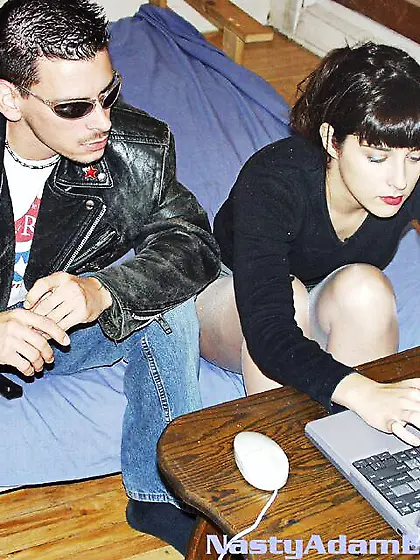 Seductress red lipstick dry