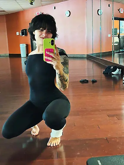 how would you treat fit dirty bop sid?