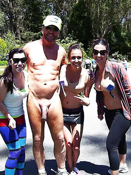 Girls and man sausage in public (CFNM)