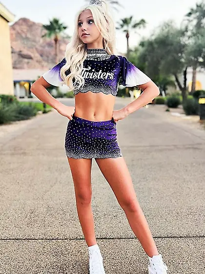 Brooklyn Riley tight bodied blonde teen