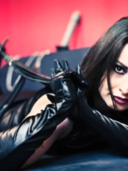 Brunette alicia perform roleplay