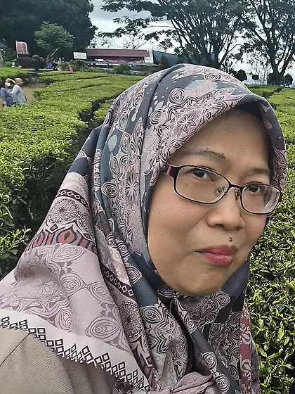 Ngintip mandi Sri Eka Susilawati PNS Palembang