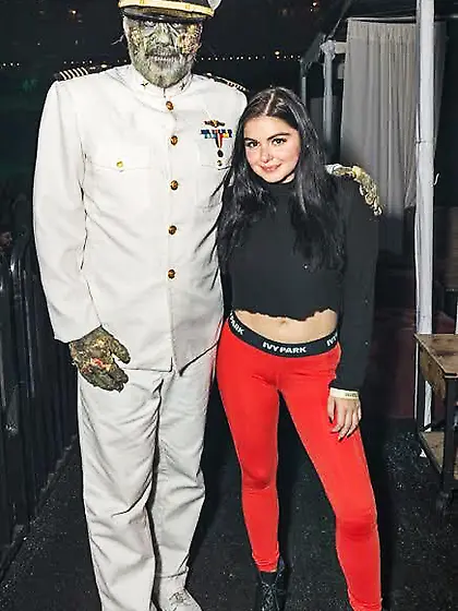 Ariel Winter - Halloween