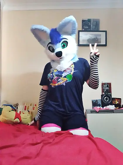 Hi! Cum or piss all over me as much you like :3