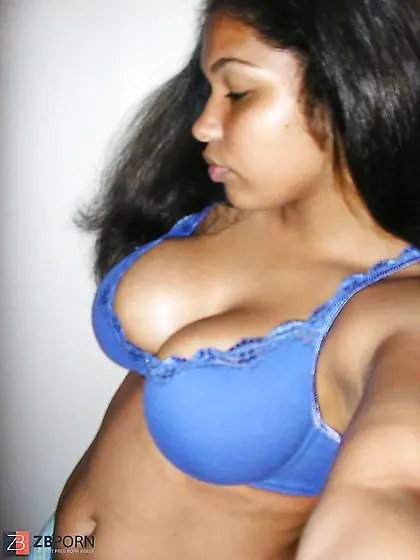 Sri lankan bi-atch selfshot pictures