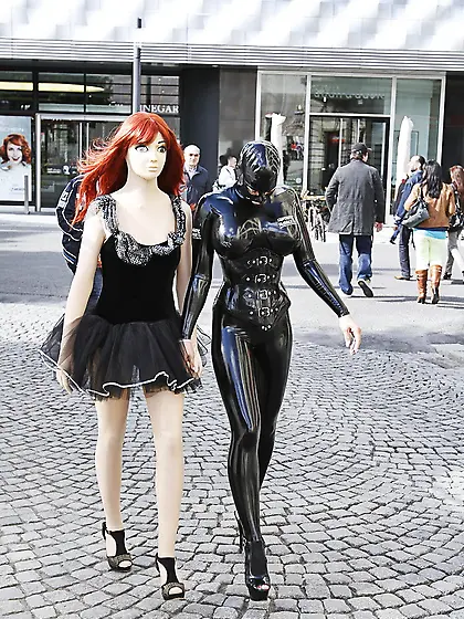 Hot black zentai wearing