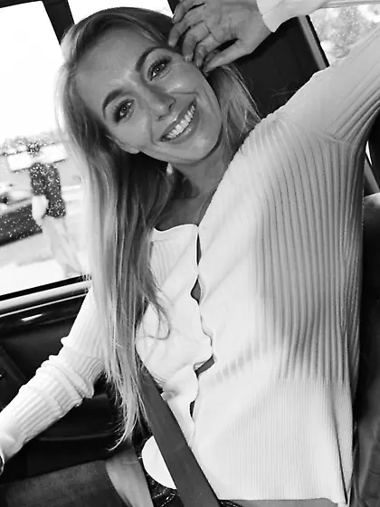 Filthy chick Hayley-Marie Coppin shamelessly stripped and showed