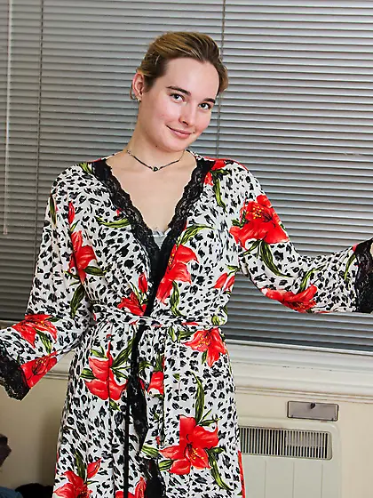 Georgia V is going to bang herself in really creative ways