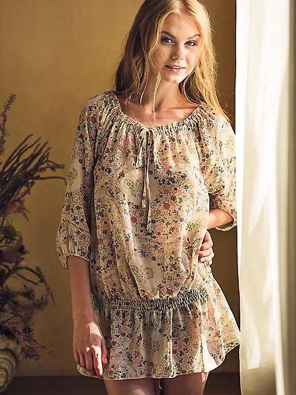 Youthfull blonde Nancy A reveals her teen bit and shaved pussy w