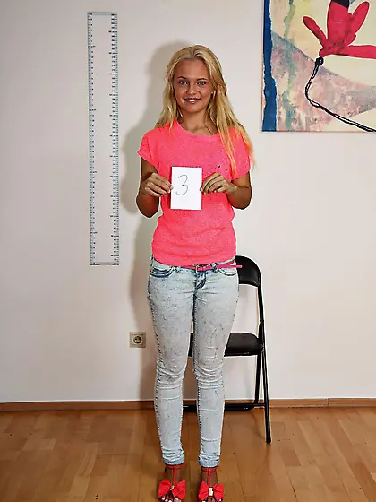 Graceful blue-eyed blonde Vanda Lust gets naked during an auditi