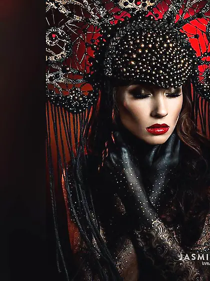 Tiny tits teen striptease