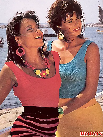 Hot retro people threesome