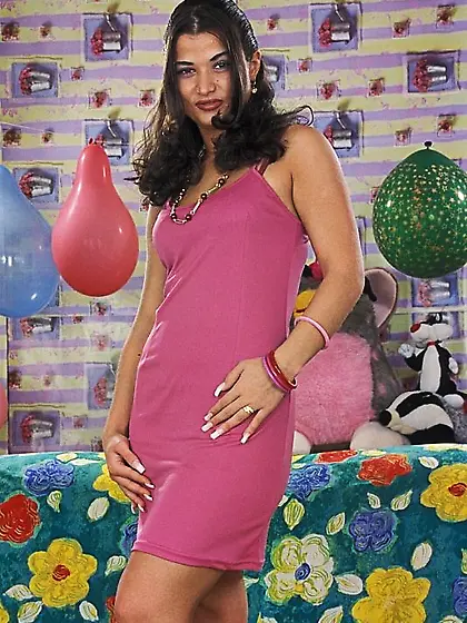 Indian Girl Spreads Legs