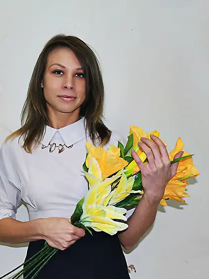 Girl shoulder length hair