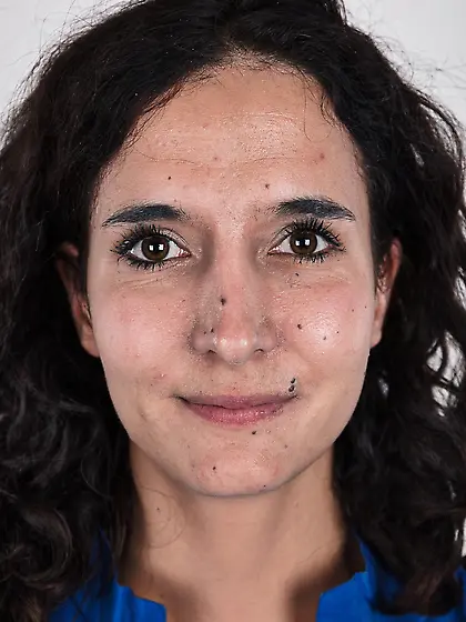 Photographer complimented Czech MILF Little Caprice and she turn