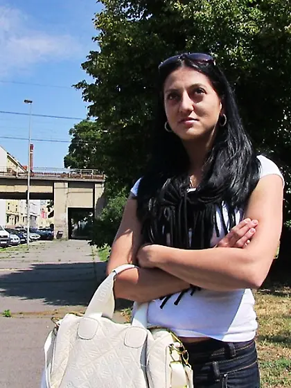 Dark hair hottie jeans