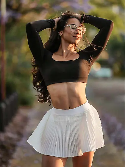 how would you break curvy wannabe athlete sarah?