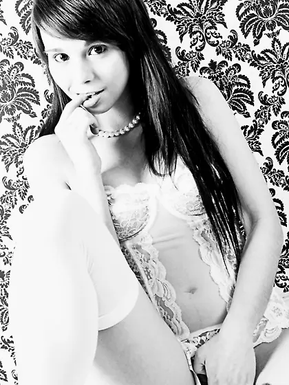 Nice and erotic,  black and white photo shoot with a hot solo bab