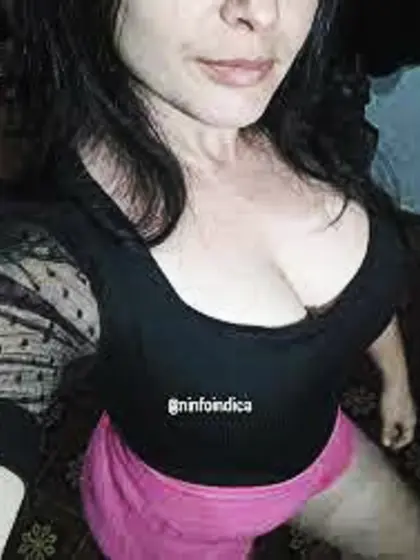 Que alternes su vagina con mi bocaQuiero lamer su