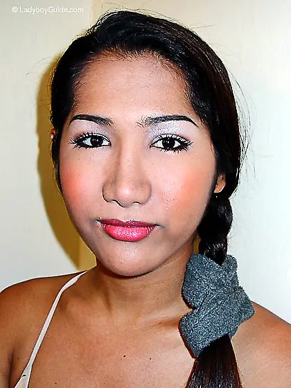 Asian slut in pantyhose gets her facial